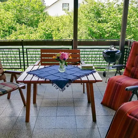 Rhoennest Mit Grosser Ueberdachter Terrasse Apartamento Schönau an der Brend